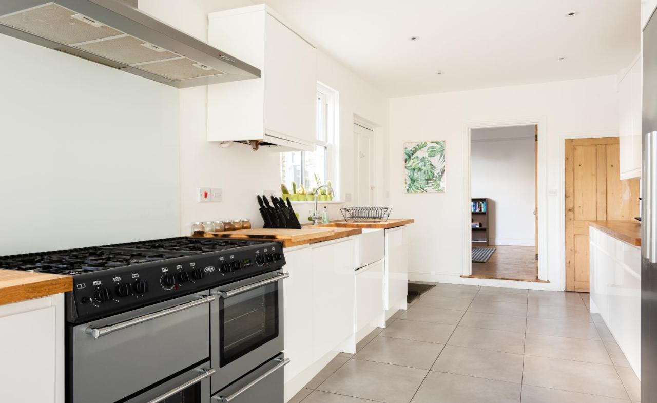 The Magdalene Cottage - Modern & Comfortable 4Bdr Family Home كامبريدج المظهر الخارجي الصورة